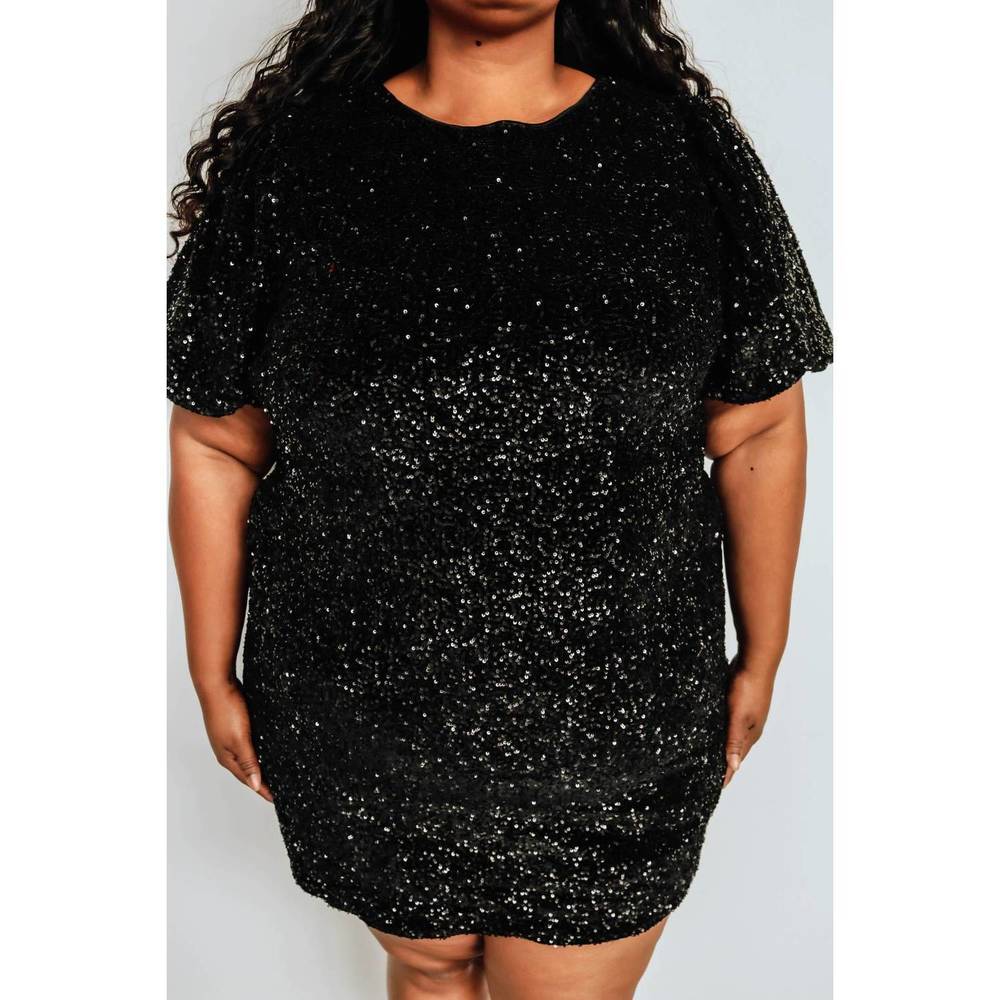 NEW CURVE MARKET holiday me mini dress - curvy in black